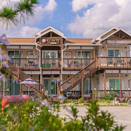 Tinkerbell Pension Gyeongju Exterior foto